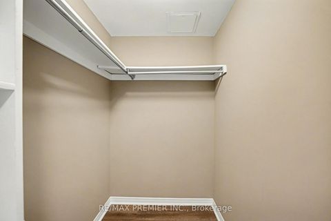 Photo 23 at 208 - 91 Townsgate Drive, Yorkhill, Vaughan