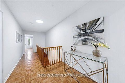 Photo 18 at 63 Carousel Crescent, Oak Ridges Lake Wilcox, Richmond Hill