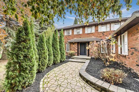 Photo 1 at 23 Hill Farm Road, Nobleton, King