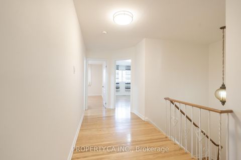 Photo 19 at 98 Tanjoe Crescent, Newtonbrook West, Toronto