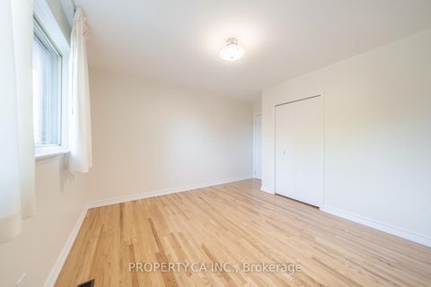 Photo 23 at 98 Tanjoe Crescent, Newtonbrook West, Toronto