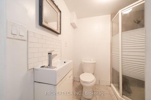Photo 41 at 98 Tanjoe Crescent, Newtonbrook West, Toronto