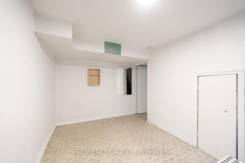 Photo 44 at 98 Tanjoe Crescent, Newtonbrook West, Toronto