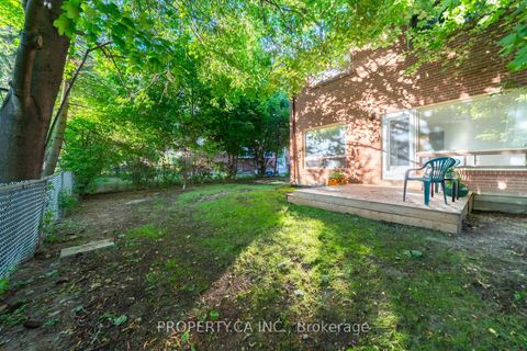 Photo 46 at 98 Tanjoe Crescent, Newtonbrook West, Toronto