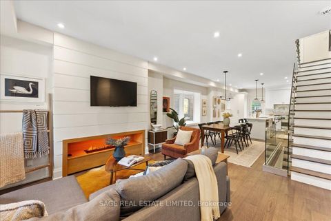 Photo 3 at 324 Beech Avenue, The Beaches, Toronto