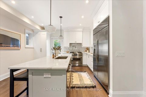 Photo 7 at 324 Beech Avenue, The Beaches, Toronto