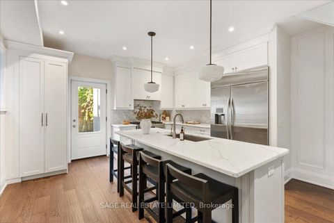 Photo 11 at 324 Beech Avenue, The Beaches, Toronto