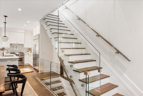 Photo 15 at 324 Beech Avenue, The Beaches, Toronto