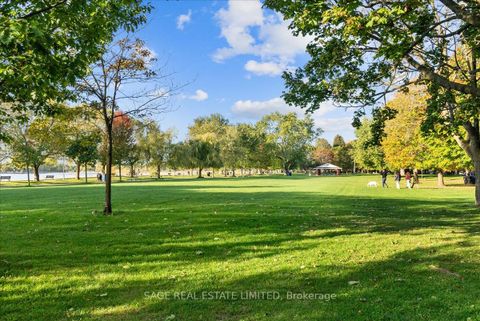 Photo 42 at 324 Beech Avenue, The Beaches, Toronto