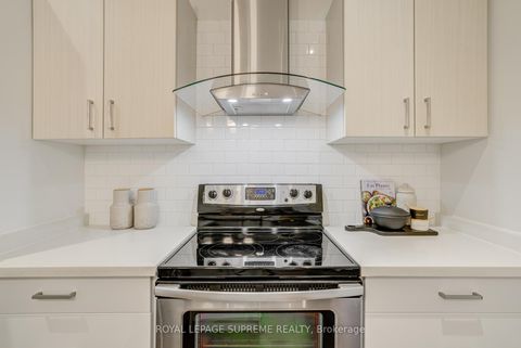 Photo 6 at 313 Cedarvale Avenue, Lumsden, Toronto