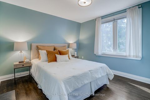 Photo 12 at 313 Cedarvale Avenue, Lumsden, Toronto