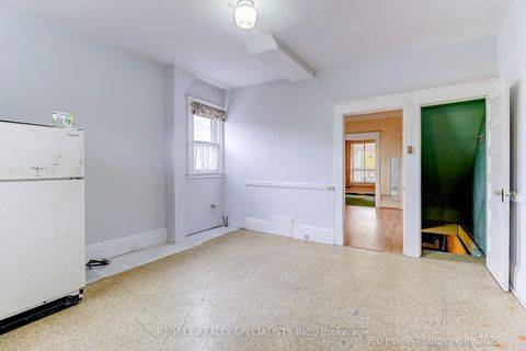 Photo 7 at 4 Ernest Avenue, Junction, Toronto