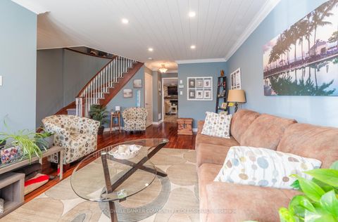 Photo 6 at 2130 Forest Gate Parkway, WT West Oak Trails, Oakville