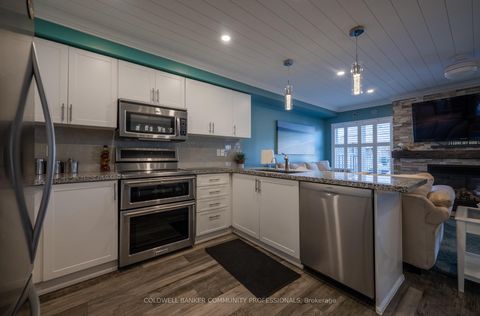 Photo 10 at 2130 Forest Gate Parkway, WT West Oak Trails, Oakville