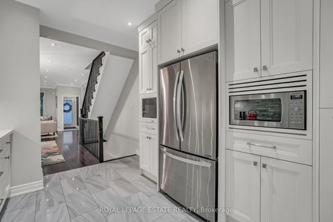 Photo 18 at 180 Withrow Avenue, North Riverdale, Toronto