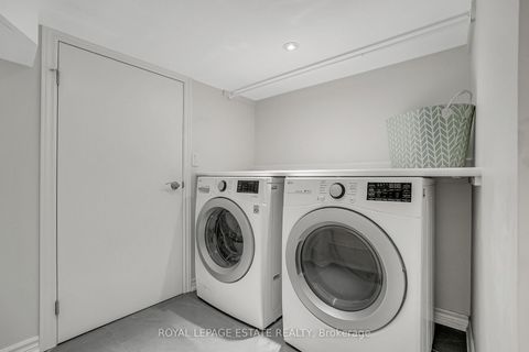 Photo 40 at 180 Withrow Avenue, North Riverdale, Toronto