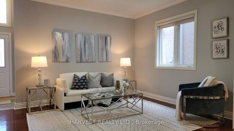 Photo 4 at 10 Conover Avenue, Bayview Northeast, Aurora