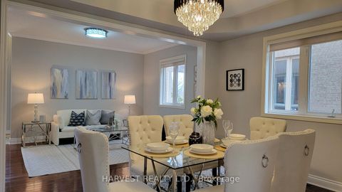 Photo 6 at 10 Conover Avenue, Bayview Northeast, Aurora