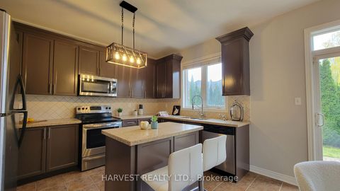 Photo 13 at 10 Conover Avenue, Bayview Northeast, Aurora