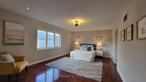 Photo 21 at 10 Conover Avenue, Bayview Northeast, Aurora