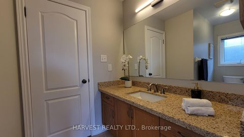 Photo 29 at 10 Conover Avenue, Bayview Northeast, Aurora