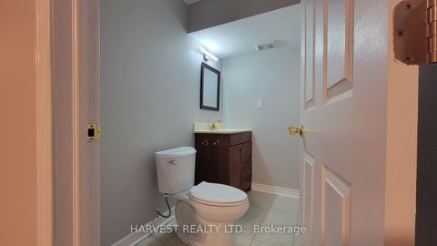 Photo 35 at 10 Conover Avenue, Bayview Northeast, Aurora