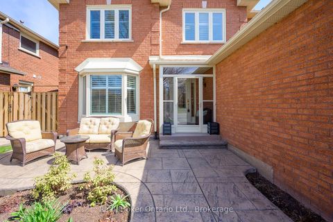 Photo 3 at 2015 Grosvenor Street, WC Wedgewood Creek, Oakville