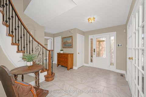 Photo 4 at 2015 Grosvenor Street, WC Wedgewood Creek, Oakville