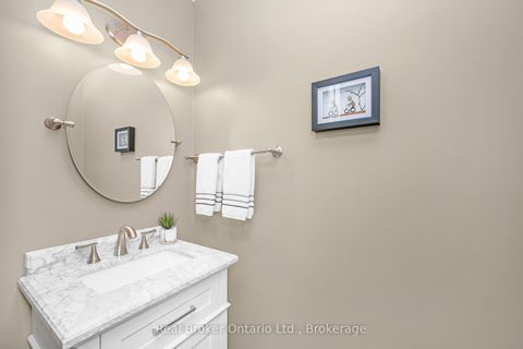 Photo 7 at 2015 Grosvenor Street, WC Wedgewood Creek, Oakville