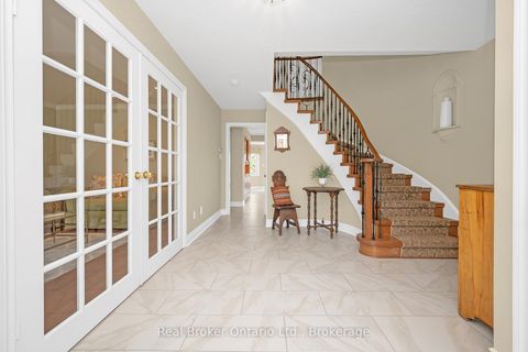 Photo 9 at 2015 Grosvenor Street, WC Wedgewood Creek, Oakville