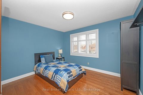 Photo 19 at 2015 Grosvenor Street, WC Wedgewood Creek, Oakville