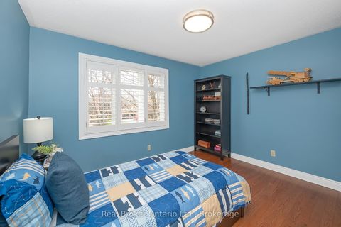 Photo 20 at 2015 Grosvenor Street, WC Wedgewood Creek, Oakville