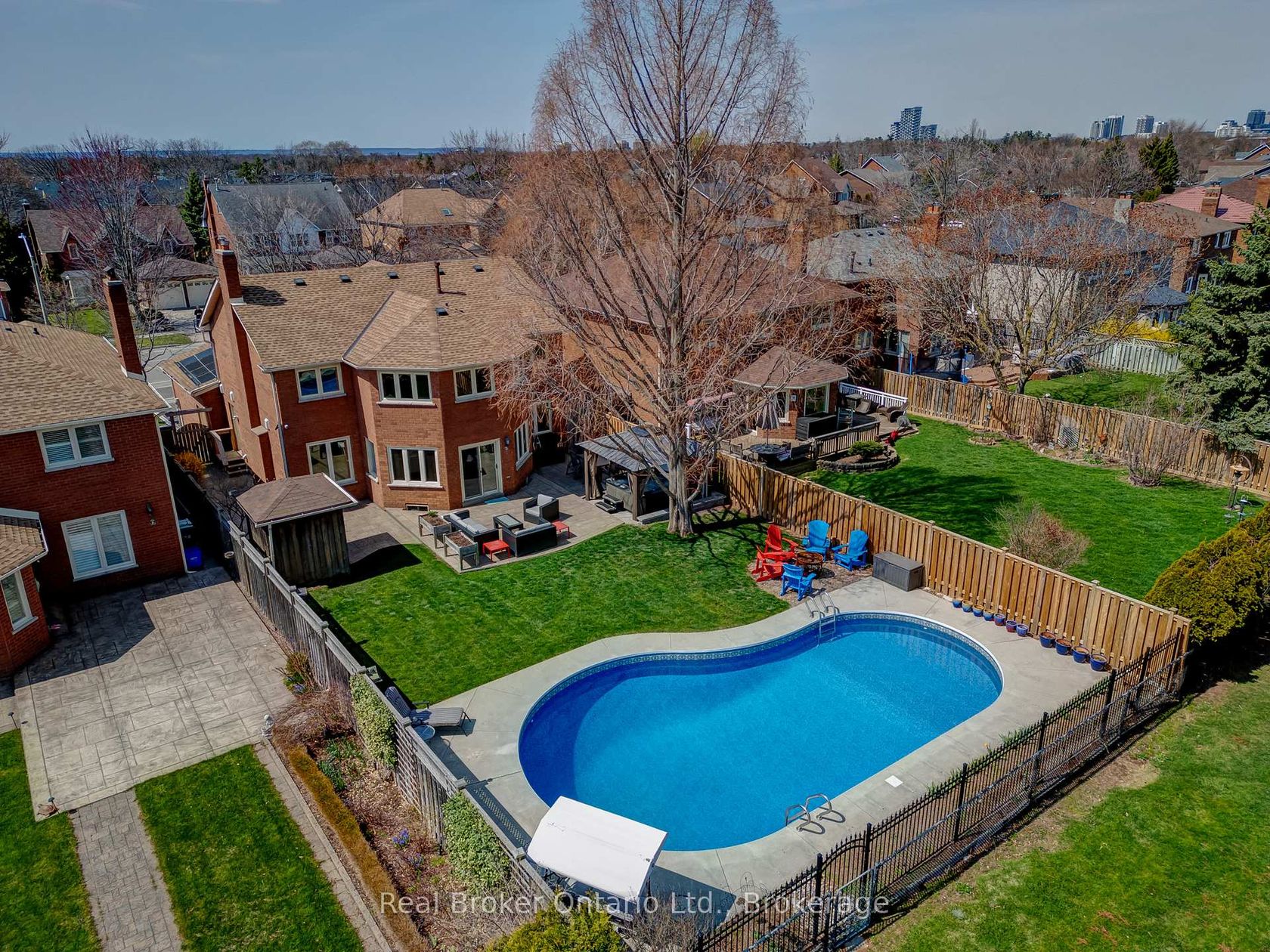 2015 Grosvenor Street, WC Wedgewood Creek, Oakville 