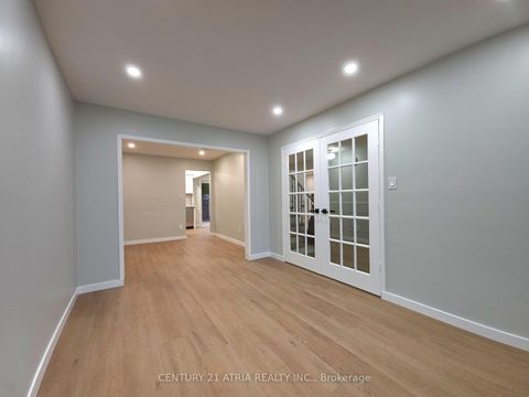 Photo 5 at 76 Carisbrooke Square, Malvern, Toronto