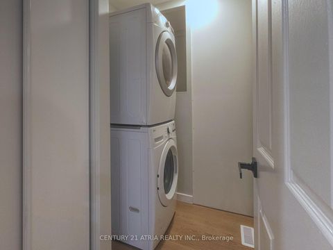 Photo 14 at 76 Carisbrooke Square, Malvern, Toronto