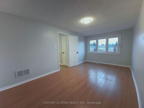 Photo 24 at 76 Carisbrooke Square, Malvern, Toronto