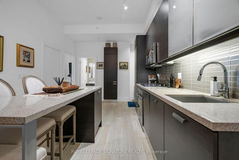 Photo 11 at 206 - 66 Kippendavie Avenue, The Beaches, Toronto