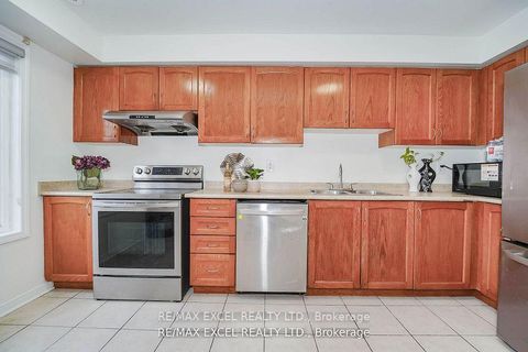 Photo 7 at 4 - 2784 Eglinton Avenue E, Eglinton East, Toronto