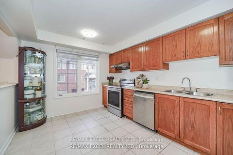 Photo 8 at 4 - 2784 Eglinton Avenue E, Eglinton East, Toronto