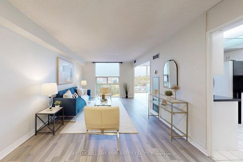 Photo 6 at 707 - 20 Harding Boulevard W, North Richvale, Richmond Hill