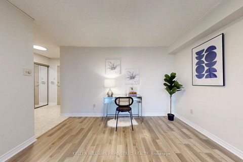 Photo 13 at 707 - 20 Harding Boulevard W, North Richvale, Richmond Hill