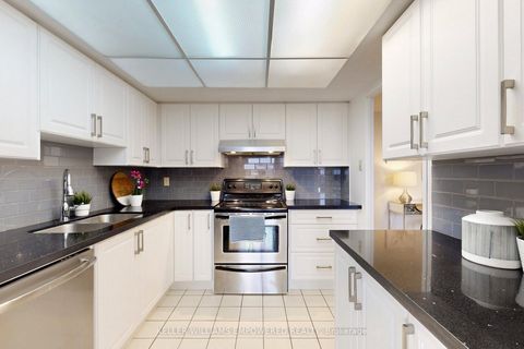 Photo 16 at 707 - 20 Harding Boulevard W, North Richvale, Richmond Hill