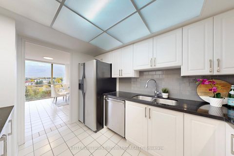 Photo 18 at 707 - 20 Harding Boulevard W, North Richvale, Richmond Hill