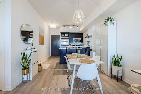 Photo 9 at 2616 - 103 The Queensway Avenue, Swansea, Toronto