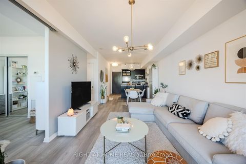 Photo 10 at 2616 - 103 The Queensway Avenue, Swansea, Toronto