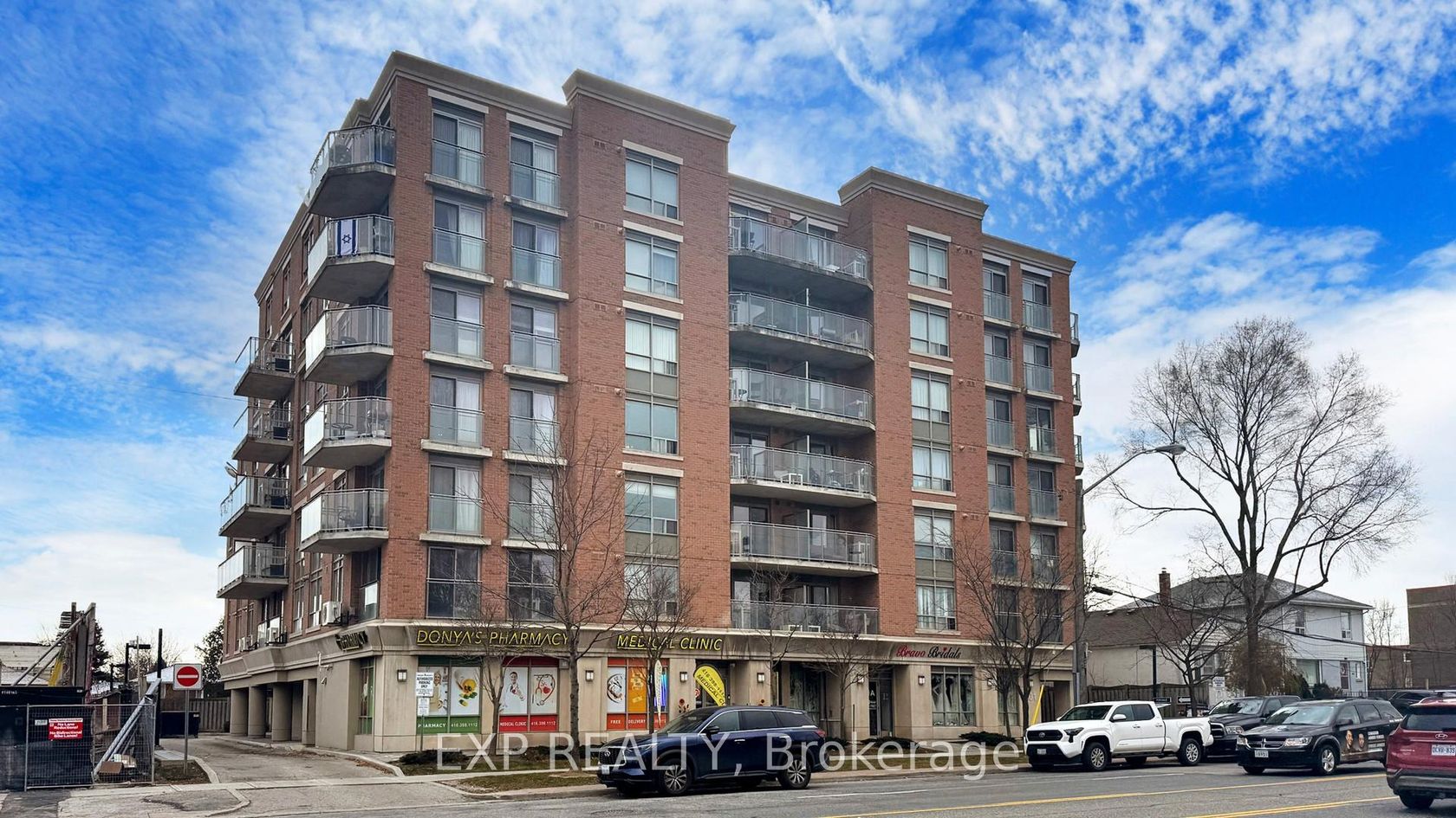 607 - 801 Sheppard Avenue W, Clanton Park, Toronto by Loree Meneguzzi Real Estate 607 - 801 Sheppard Avenue W, Clanton Park, Toronto
