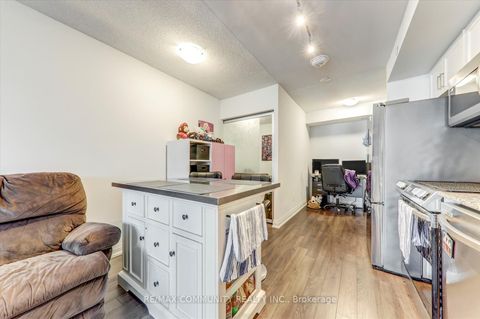 Photo 15 at 2010 - 20 Meadowglen Place, Woburn, Toronto