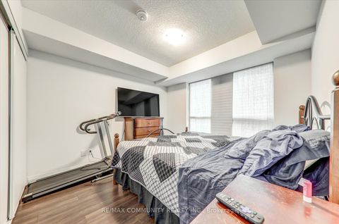 Photo 20 at 2010 - 20 Meadowglen Place, Woburn, Toronto