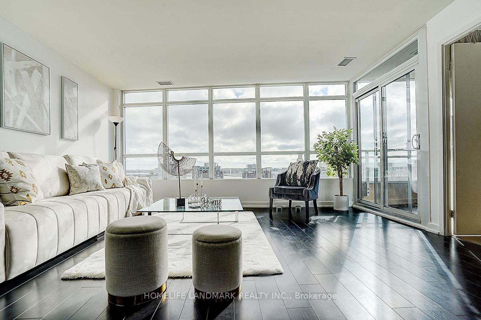 1007 - 10 Capreol Court, Waterfront Communities C1, Toronto 