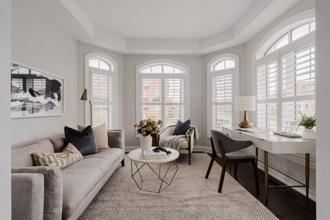 Photo 3 at 2 Boone Crescent, Kleinburg, Vaughan